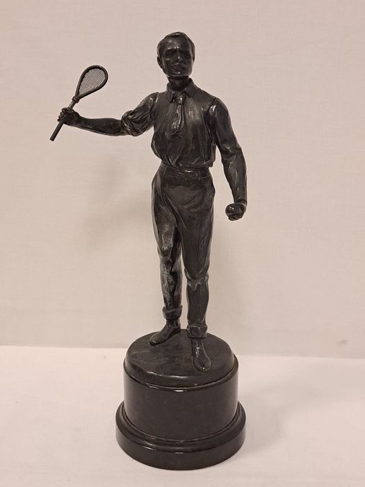 Estatueta de tenista antiga