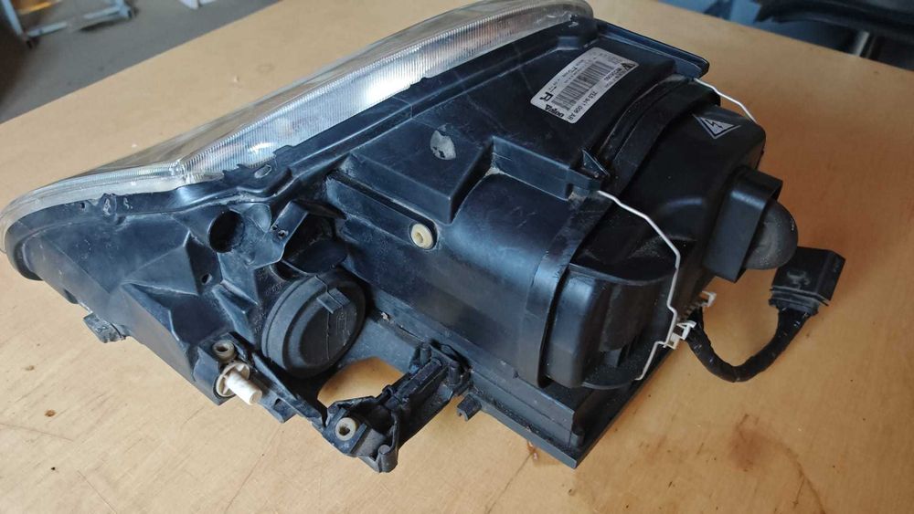 Oryginalne reflektory Porsche Cayenne 955 2003–2006 Xenon Valeo – komplet