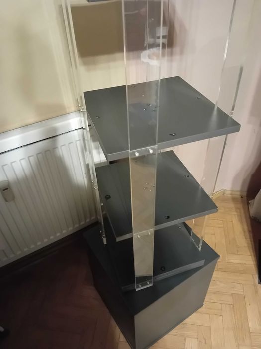 Stojak obrotowy.
