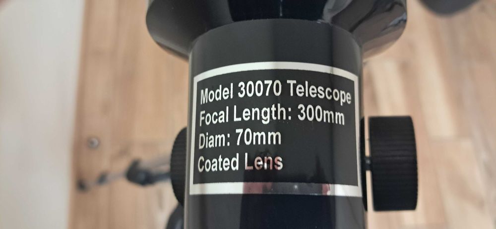 Teleskop astronomiczny F30070