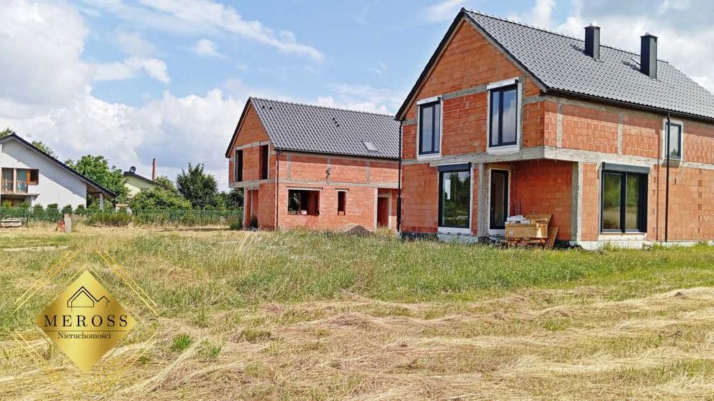 Dom stan surowy otwarty