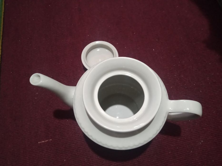 Заварник великий фарфоровий