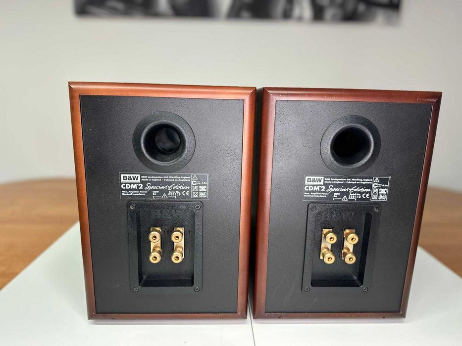 Kolumny Bowers & Wilkins CDM 2 SE