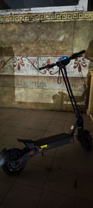 Продам самокат kukirin g4 новый