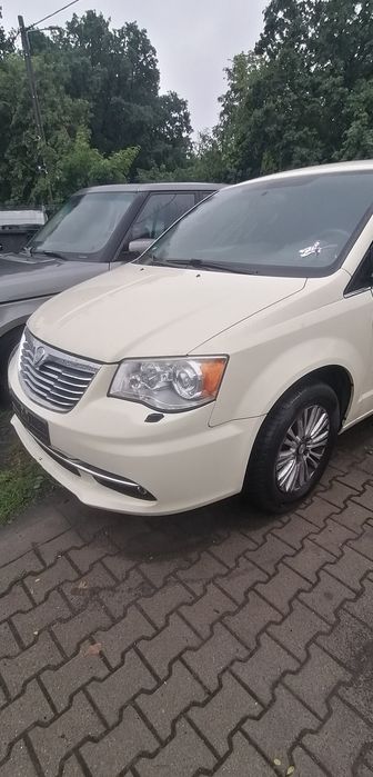 Przód Lancia Voyager 2.8CRD