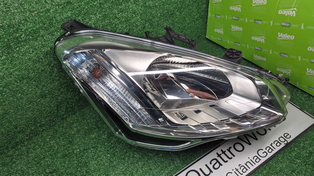 CITROEN BERLINGO/PEUGEOT PARTNER- ÓTICA DIREITA NOVA EMB. VALEO 044786