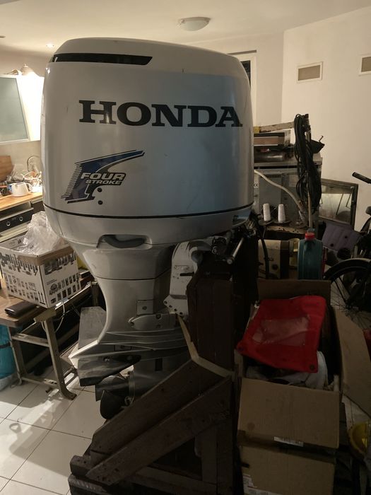 Silnik zaburtowy Honda BF130 na wtrysku, manetka, zegary