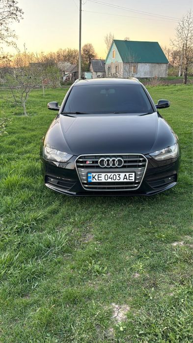 Продам Audi A4 B8