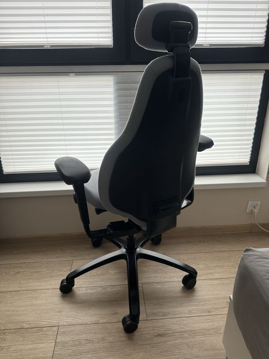 Fotel biurowy RH Mereo 220