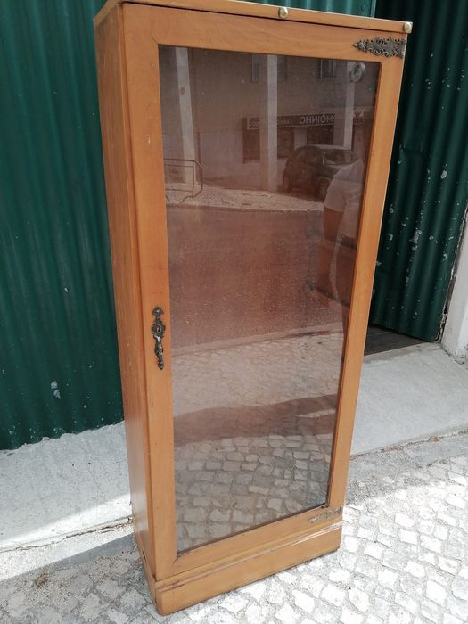 Cristaleira / Vitrine Antiga em Madeira