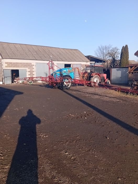 Opryskiwacz ciągany Biardzki 2200l belka 18m.