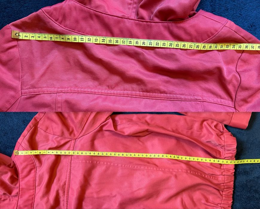 Jaqueta corta-vento com capuz removível