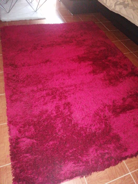 Tapete vermelho 230 X 160 loja MA Salgueiro
