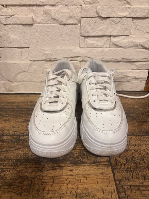 Buty damskie sportowe