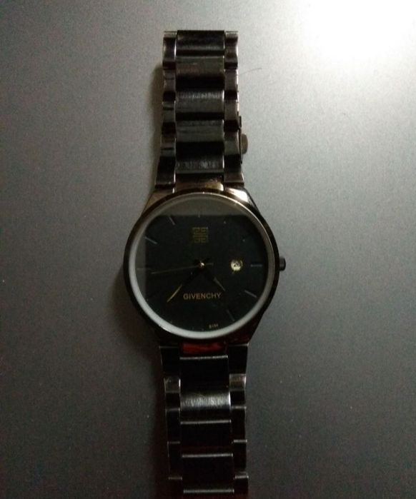 Часы наручные,продам