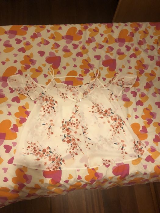 Blusa florida