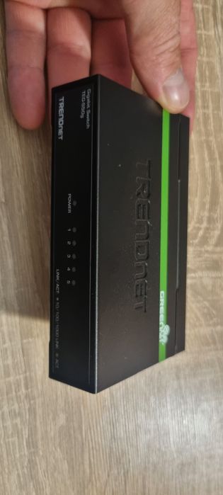5-portowy switcher TRENDNET TEG-S50G nowy