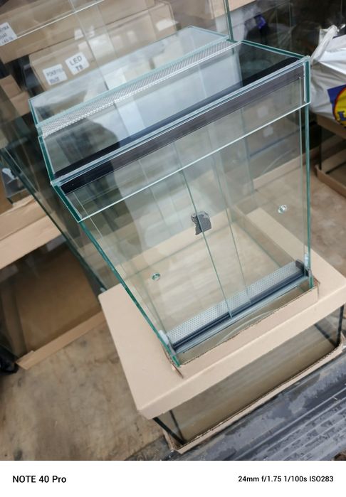 Terrarium pionowe 100% nowe