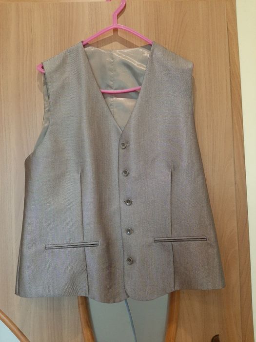 Garnitur wzrost 182cm beżowy błyszczący