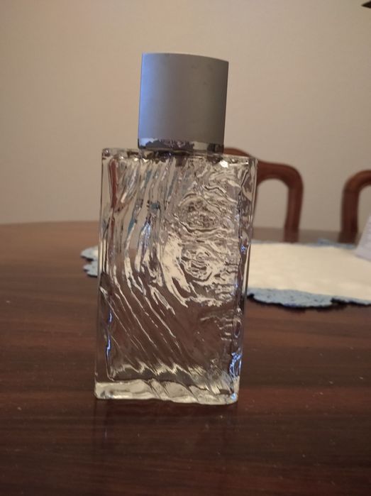 Frasco de perfume vazio