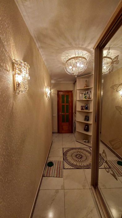 Продаж 2-К кв, вул. Соборності 3