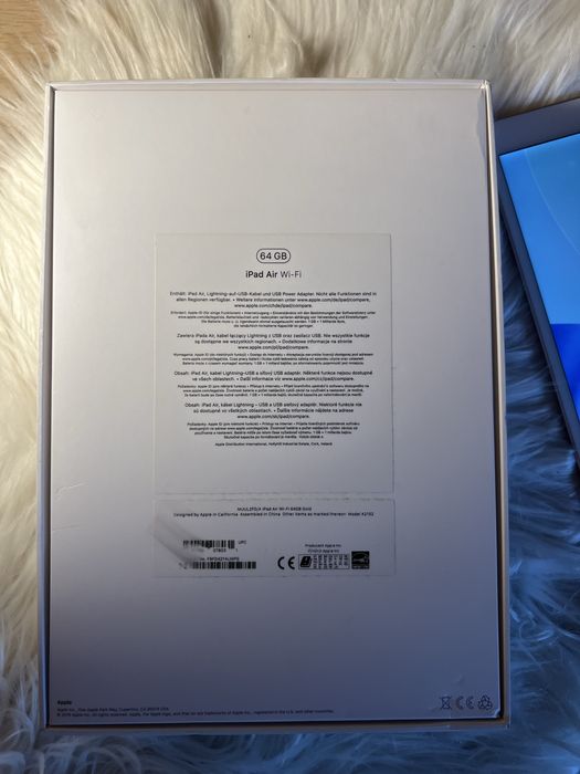Zestaw Apple iPad Air 3 (2019), Apple Pencil, AirPods 1 , 2 etui