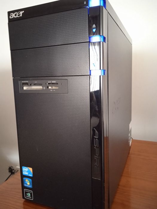 Complete ACER desktop computer.64287663646721122