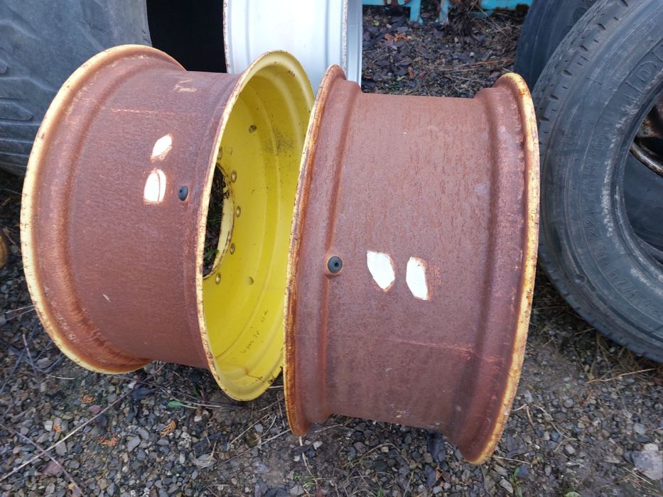 Felgi Rolnicze John Deere 28  , 10 otw 2 szt