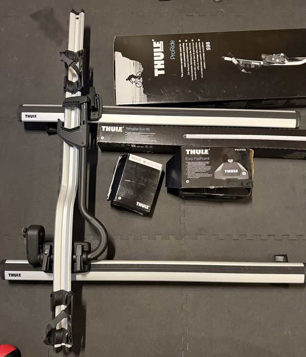 Fixações BMW i4, barras wingbar EVO e suporte bicicleta Thule ProRide