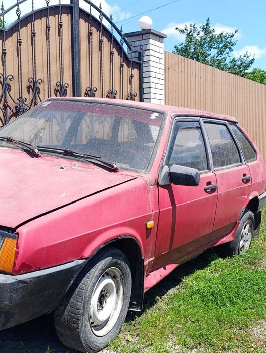 Авто ВАЗ 2109 продам.