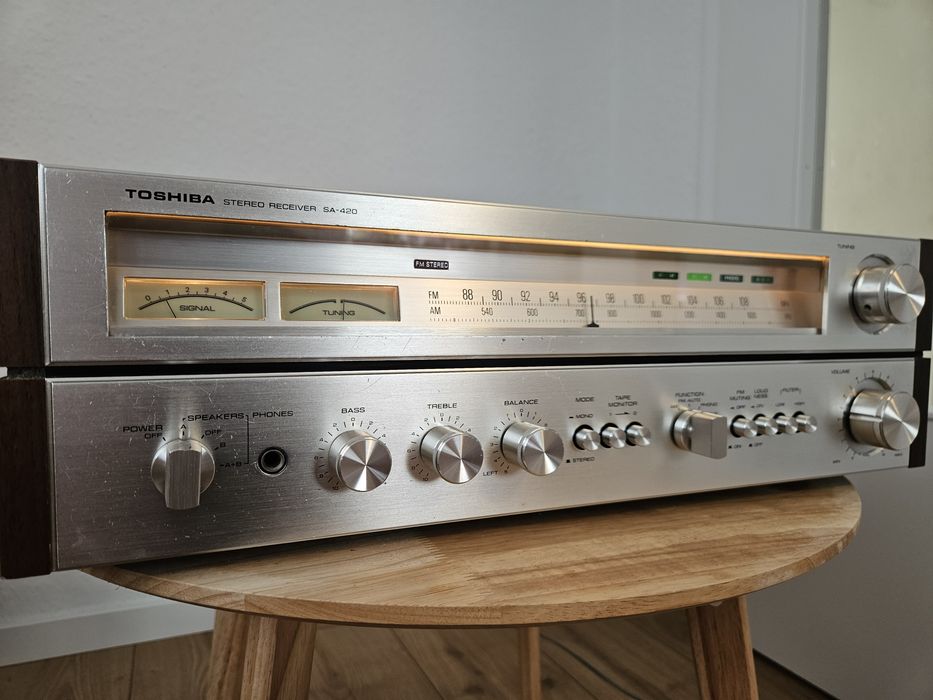 Toshiba SA 420 amplituner