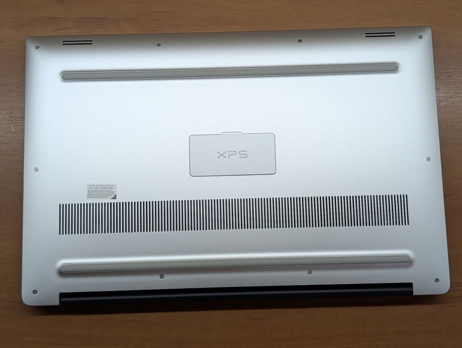 Dell XPS 15 7590, i9-9980HK, GTX 1650, FHD IPS, 16 RAM, 256 ssd