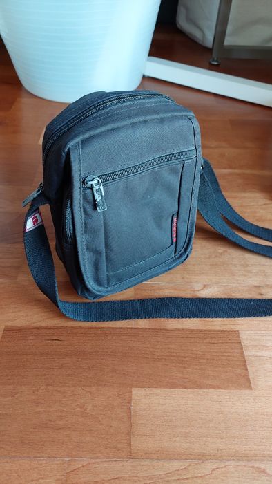 Bolsa tecido preta - 4 divisórias