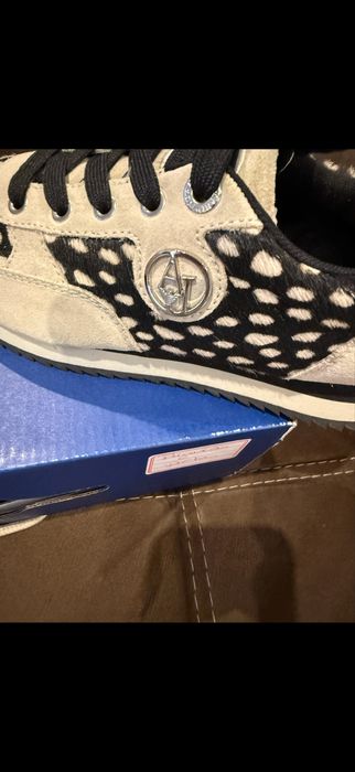 Sapatilhas da marca Armani Jeans