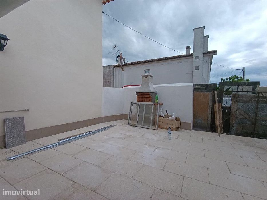 Moradia M4 com terreno São Silvestre