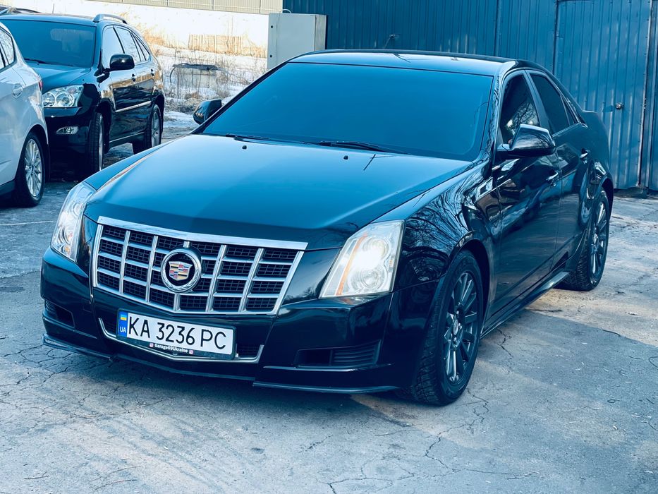 CADILLAC CTS отличное состояние