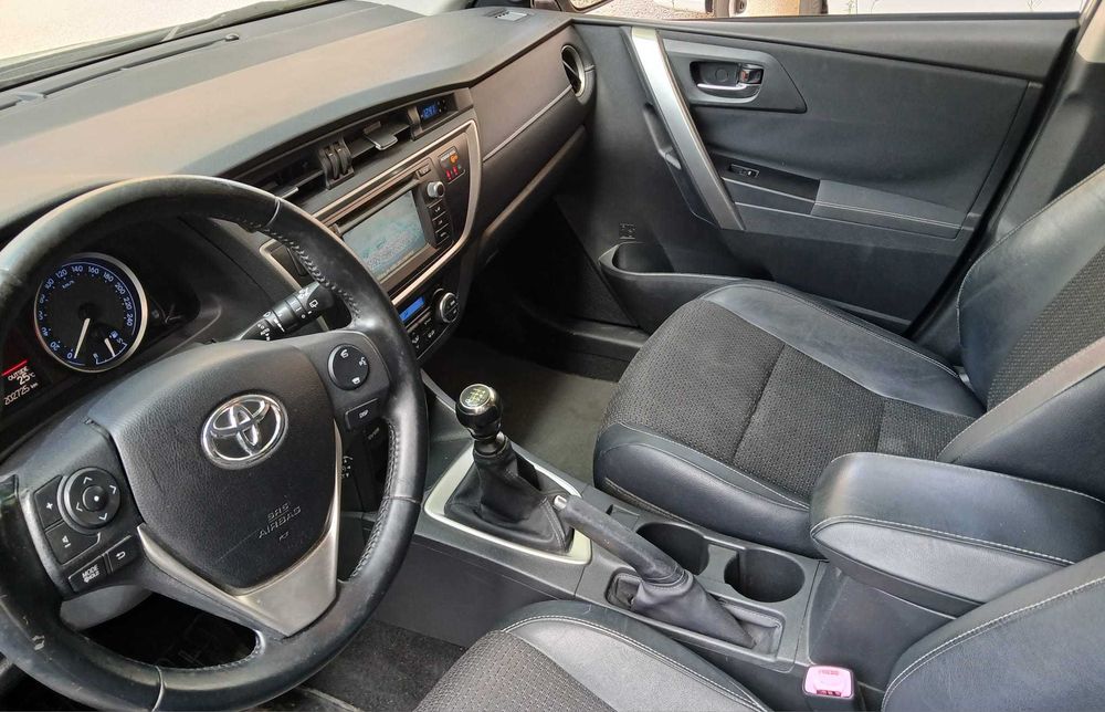 Toyota Auris Touring Sports