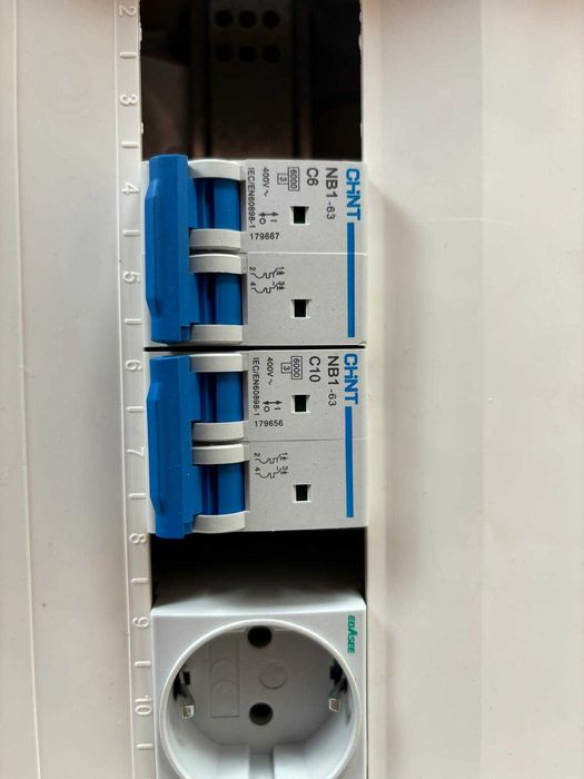 Vendo Quadro Elétrico Exterior Novo - Completo e Pronto para Uso