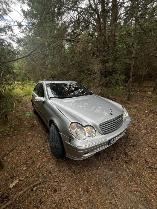 Мерседес 2,2дизель w203