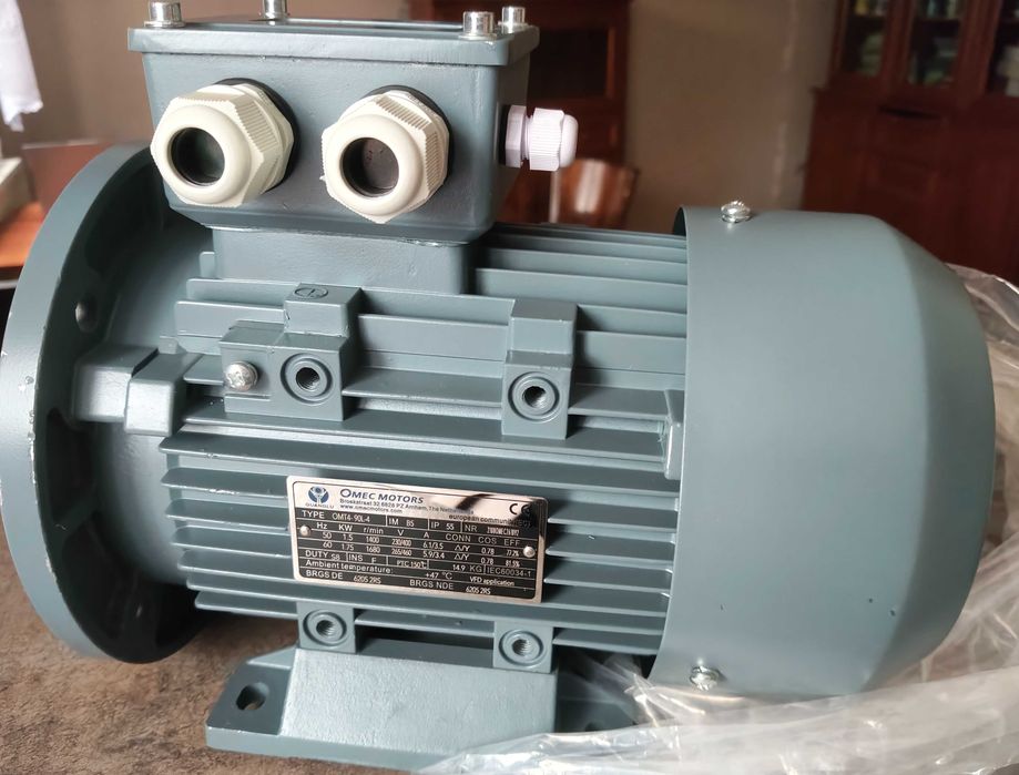 Silnik elektryczny nowy - Omec Motors , typ OMT4-90l-4
