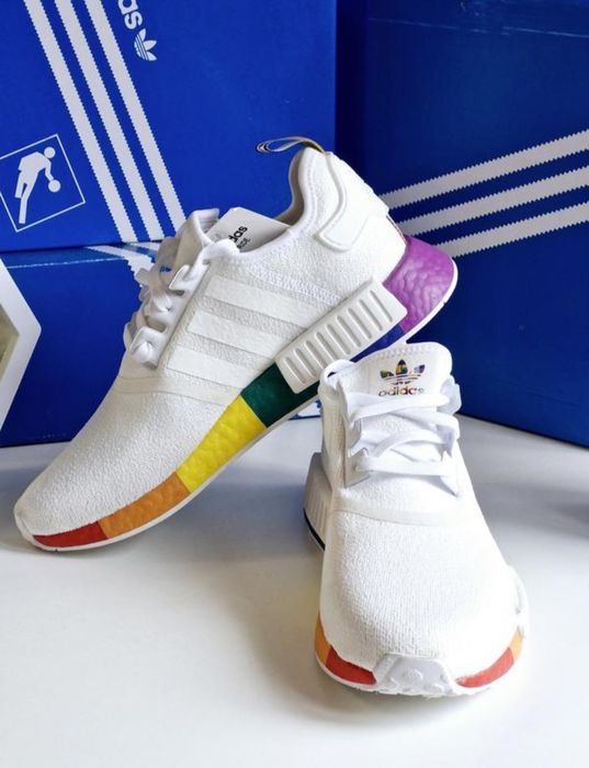 Оригінальні кросівки Adidas NMD_R1 PRIDE