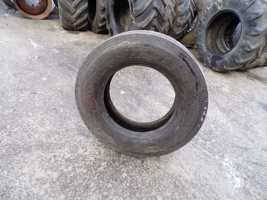 opona 265/70R19.5 Pirelli ST01 (530 netto)