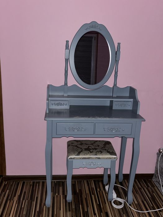 Toaletka z lustrem i taboretem|Vintage