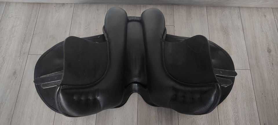 Siodło Zaldi Europa 2G wszechstronne o profilu skokowym 17 cali