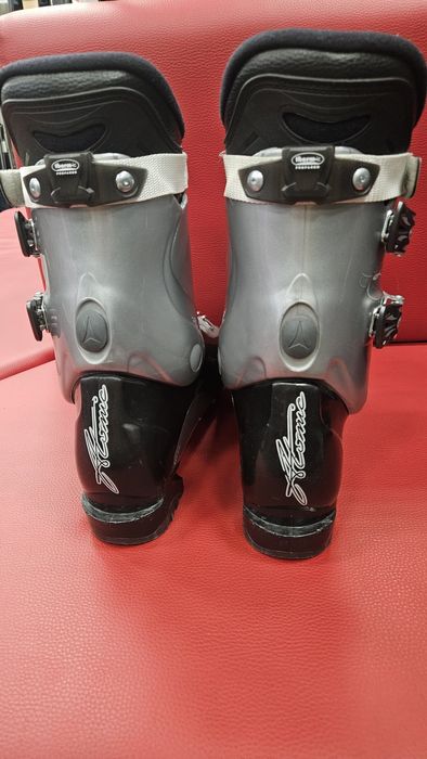 Buty narciarskie ATOMIC rozm. 25/25.5 Flex 60.