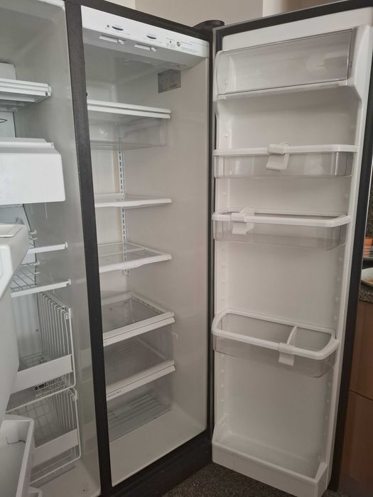 OPORTUNIDADE! Frigorífico Americano Whirlpool, dispensador água e gelo