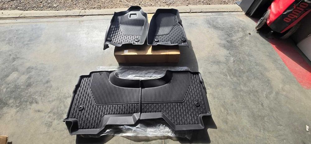 gumowe dywaniki samochodowe dodge ram 2019-2025 quad cab