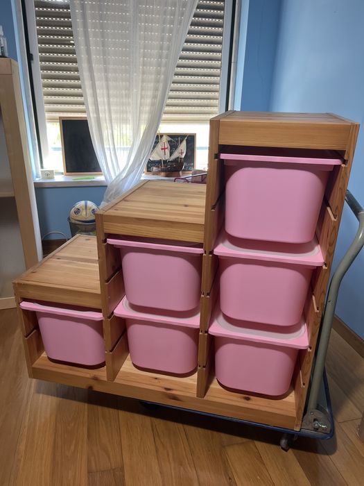 Armário em escada de arrumação