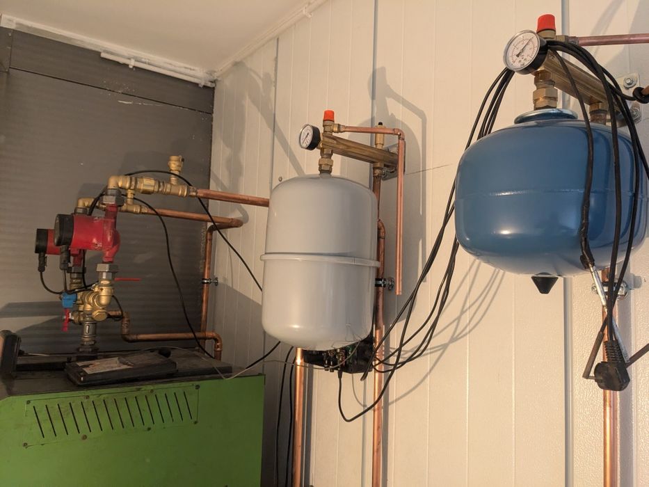 Hydraulik instalacje sanitarne. Plumber.