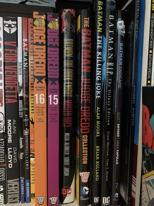 BD Batman, Hellboy, 100 bullets, Watchmen, V vendetta